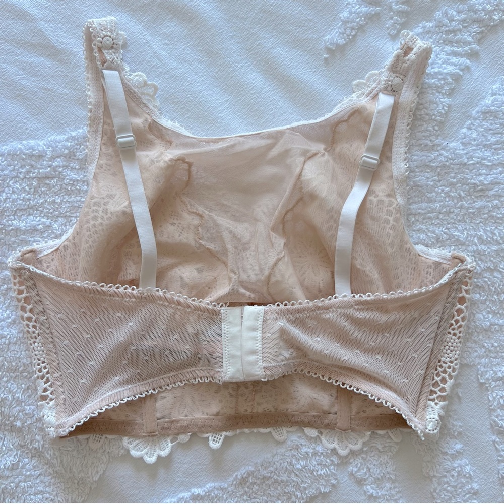 Victorias Secret Embroidered Set - Picture 4 of 8